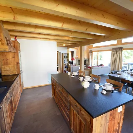 Chalet Lawrence - Four Bedroom Chalet Nendaz